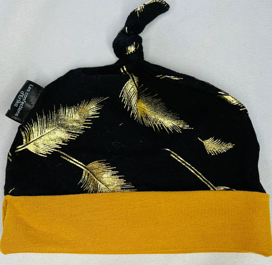 Bonnet plume doré